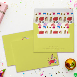 Cute cats and gifts   Green Envelope