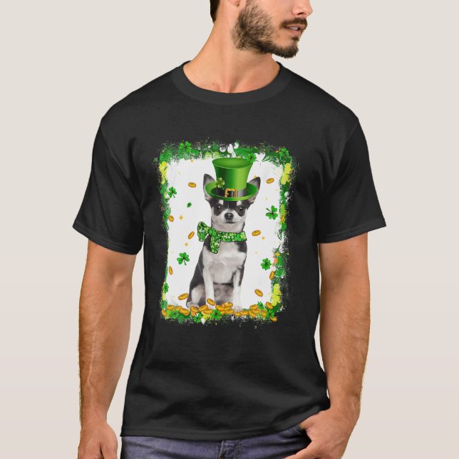 Cute Chihuahua Dog St Patricks Day Irish Shamrock T-Shirt (Front)