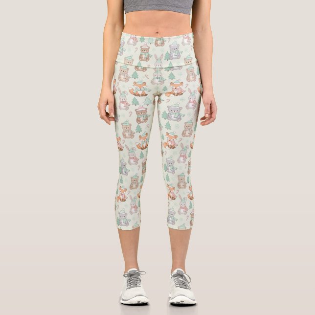 Cute Christmas Animals Seamless Pattern Capri Leggings (Front)