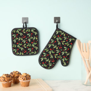 Cute Christmas Holly Berries Oven Mitt & Pot Holder Set