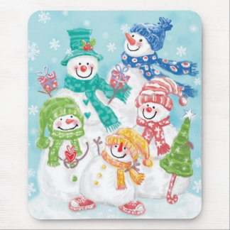 Cute Christmas Snowman Family in the Snow Mouse Pad