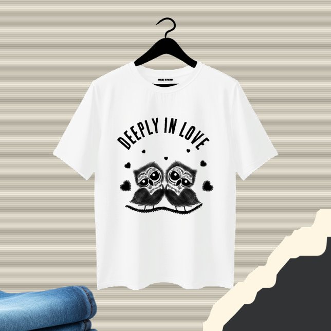 Cute couple of owls T-Shirt (Creator Uploaded)