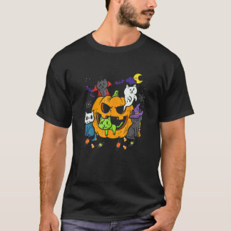 Cute Creepy Halloween Black Cat Witch Hat Pumpkin T-Shirt