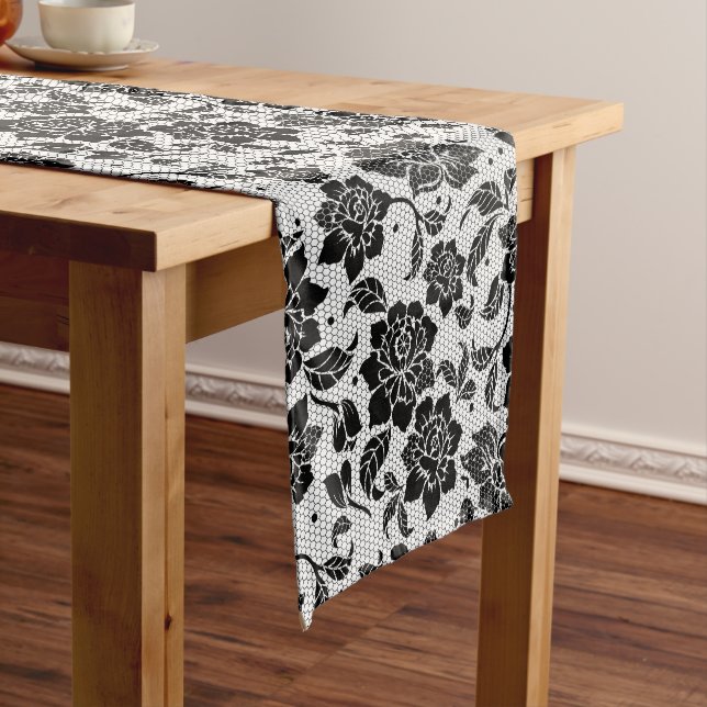 Cute Daisy floral Short Table Runner (In Situ)