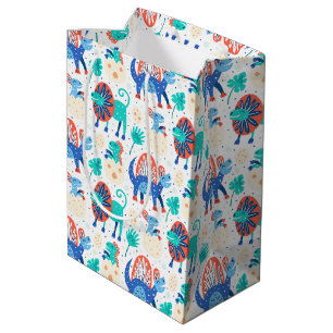 Cute dinosaurs seamless pattern medium gift bag