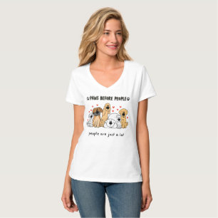 Cute Dog Family Group for Dog Moms and Pet Lovers T-Shirt