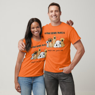 Cute Dog Family Group for Dog Moms and Pet Lovers T-Shirt