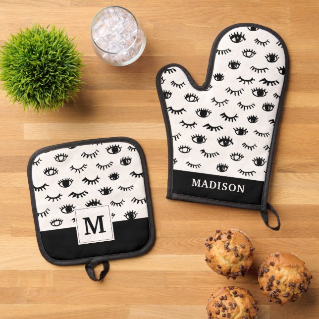 Cute Doodle Eyelash Pattern Oven Mitt & Pot Holder Set (Top Down)