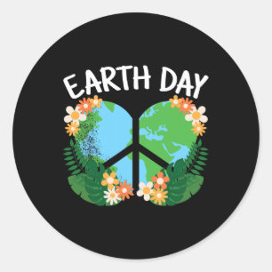 Cute Earth Day Heart Planet Nature Lover Men Women Classic Round Sticker