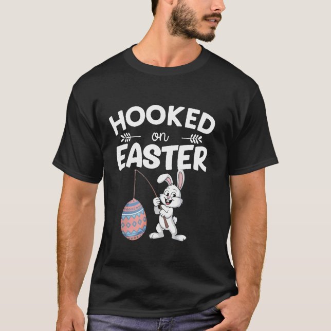 Cute Easter Bunny Fishing for Eggs Fun easter holi T-Shirt (Front)