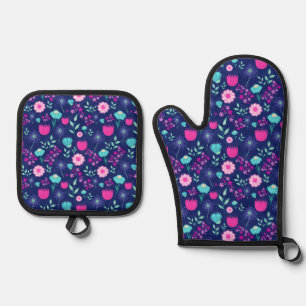 Cute floral pattern background oven mitt & pot holder set