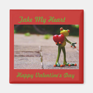 CUTE FROG HOLDING HEART MAGNET