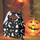 Cute Ghost, Bats & Spiders Halloween Pattern Favour Box<br><div class="desc">A cute black and white ghost,  bats and spiders pattern. A perfect design for anyone who loves cute illustrations of ghosts,  bats,  spiders and Halloween themed art. An ideal ghost pattern design for Halloween parties,  October Birthday parties,  Halloween home décor and gifts.</div>