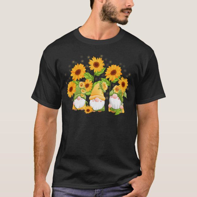 Cute Gnomes Sunflowers Garden Floral Summer Vacati T-Shirt (Front)