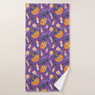 Cute Halloween illustration with pumpkin and bats Bath Towel