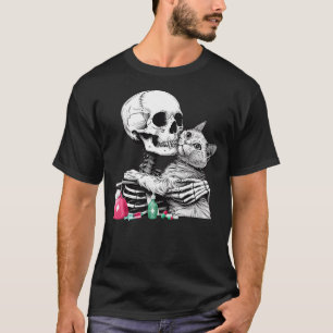 Cute Halloween Skeleton Hug Cat Vet Tech Veterinar T-Shirt