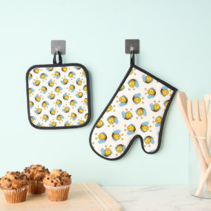 Cute happy bumble bee pattern white oven mitt & pot holder set