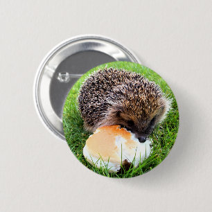 CUTE HEDGEHOG 6 CM ROUND BADGE