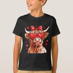 Cute Highland Cow Candy Cane Heart Valentines Day  T-Shirt