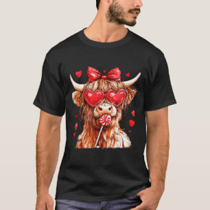 Cute Highland Cow Candy Cane Heart Valentines Day  T-Shirt