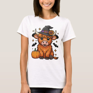 Cute Highland Cow Witch with Pumpkin Halloween  T-Shirt
