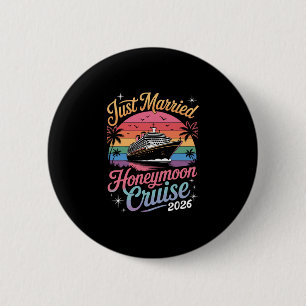 Cute Just Married Honeymoon Cruise 2026 Newlyweds  6 Cm Round Badge
