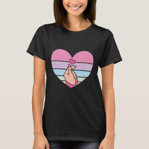 Cute K-Pop Music Retro Heart Anime Lover Kpop  T-Shirt