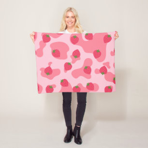 Cute Kawaii Strawberry Cow Pattern Fleece Blanket