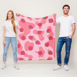 Cute Kawaii Strawberry Cow Pattern Fleece Blanket