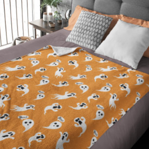 Cute little Ghosts Scary Fun Halloween Fleece Blanket