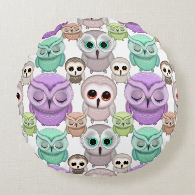 Cute Little Owls in Pastel Colours Round Cushion (Front)