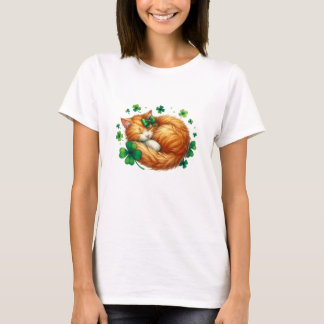 Cute Lucky Cat with Shamrocks – St. Patrick’s Day T-Shirt