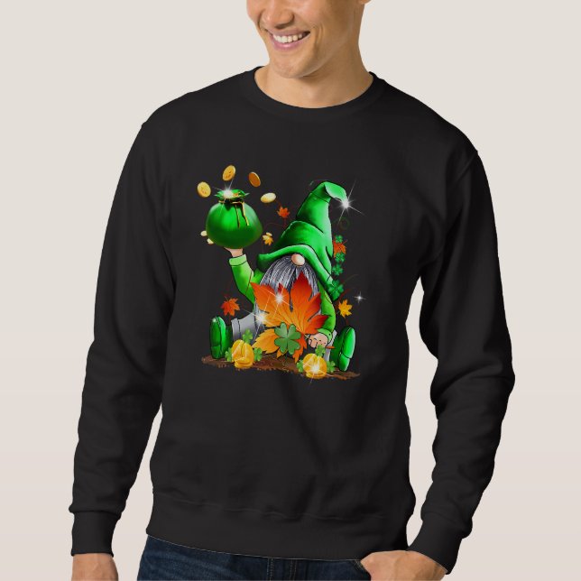 Cute Lucky Gnome Happy St Patricks Day Family Outf Sweatshirt (Front)
