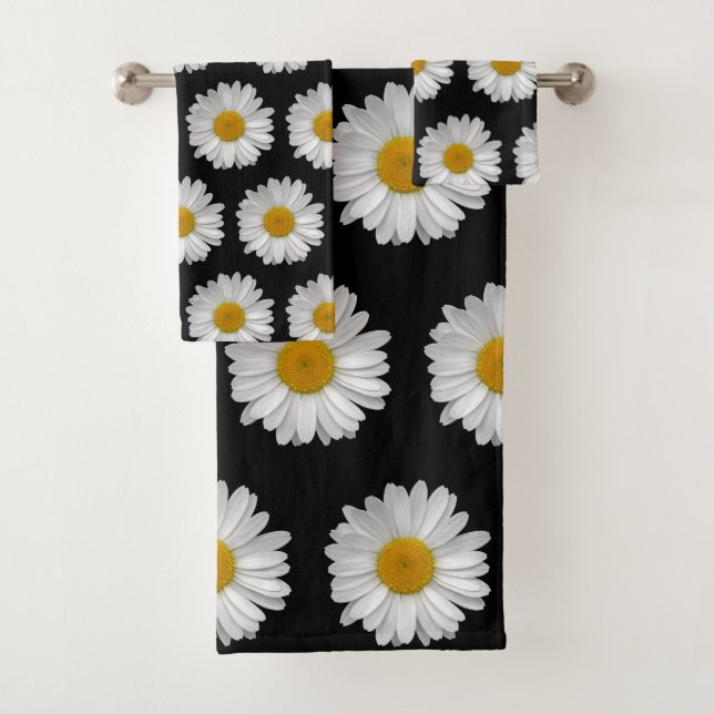 Cute Modern Daisy Flower Pattern on Black Bath Towel Set (Insitu)