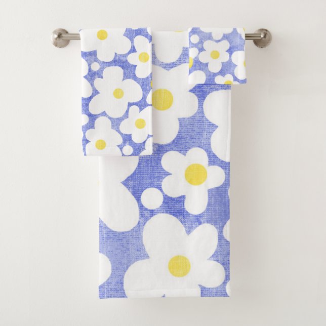 Cute Modern Retro Daisy Blue Bath Towel Set (Insitu)