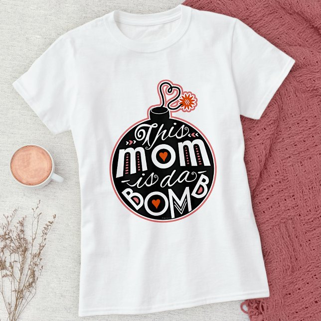 Cute Mother's Day Mum da Bomb Modern Typography T-Shirt (Creator Uploaded)