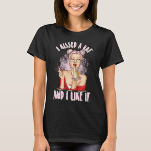 Cute mouse I kisses a rat and I like it T-Shirt