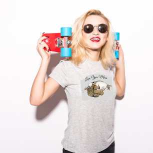 Cute Mum Cat Nursing her little kittens T-Shirt