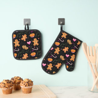 Cute pink gingerbread and peppermint candy oven mitt & pot holder set