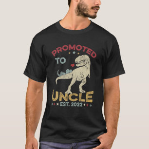 Cute Promoted To Uncle Est 2022 Dinosaur Fathers D T-Shirt