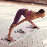 Cute Pugs Dogs Modern Pink Personalised Name Yoga Mat<br><div class="desc">Cute Pugs Dogs Modern Pink Personalised Name Yoga Mat perfect as a gift for those that enjoy yoga,  meditation,  pilates,  fitness,  exercise,  sports,  gym,  athletes,  swimmers and much more. Give a personalised gift to family and friends for birthdays,  Christmas,  Mother's Day,  holidays and more. Designed by Evco Studio www.zazzle.com/store/evcostudio</div>