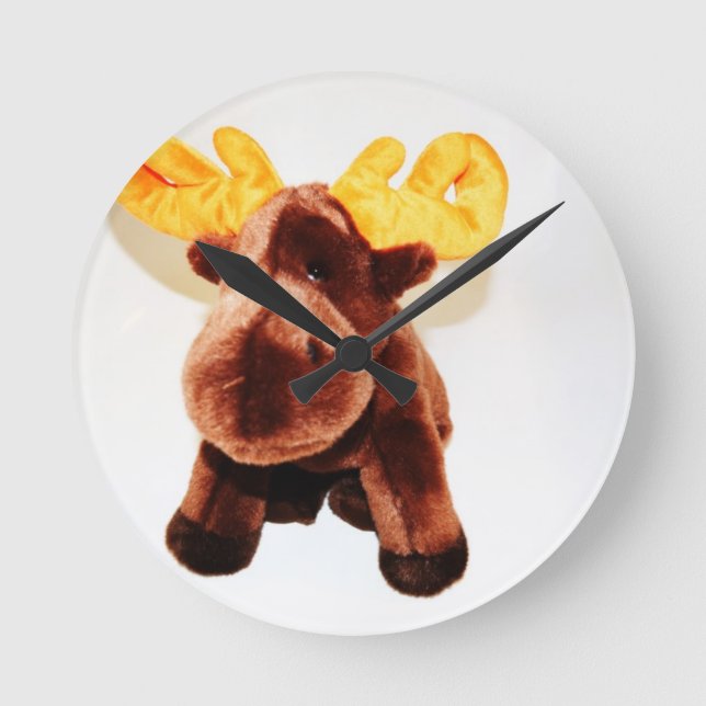 CUTE REINDEER ROUND CLOCK (Front)
