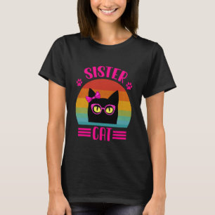 Cute Retro Little Sister Cat with Pink Glasses Vin T-Shirt