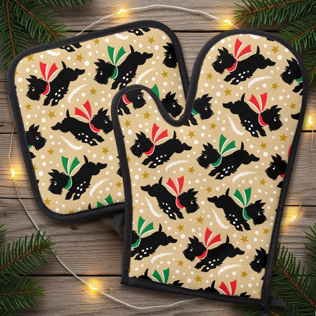 Cute Scottie Dog Snow Fun Pet Pattern Gold Oven Mitt & Pot Holder Set (Creator Uploaded)