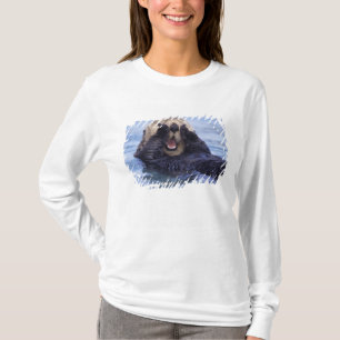 Cute Sea Otter   Alaska, USA T-Shirt