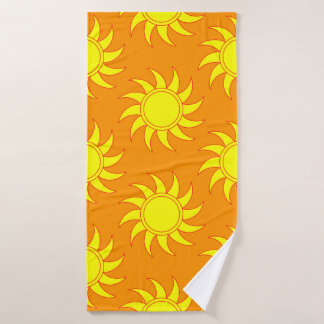 Cute seamless pattern of sun. Doodle hand drawn st Bath Towel