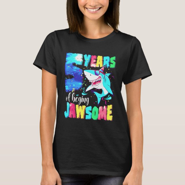 Cute Shark Birthday 5 Year Old Boys Girls 5th Birt T-Shirt (Front)