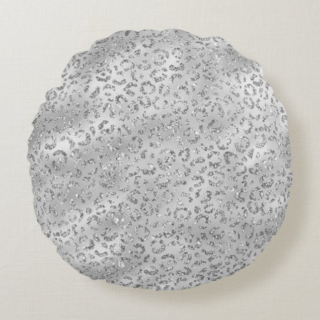 Cute Silver Cheetah Leopard Skin Print Pattern Round Cushion (Front)