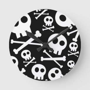 Cute Skull & Crossbones Round Clock