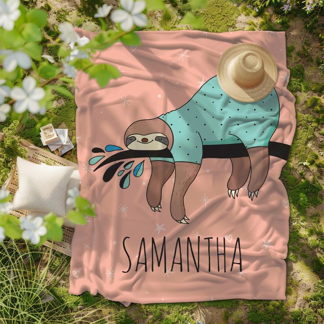 Cute Sloth Fleece Blanket (Snuggle like a sleepy sloth with this blanket full of personality!)